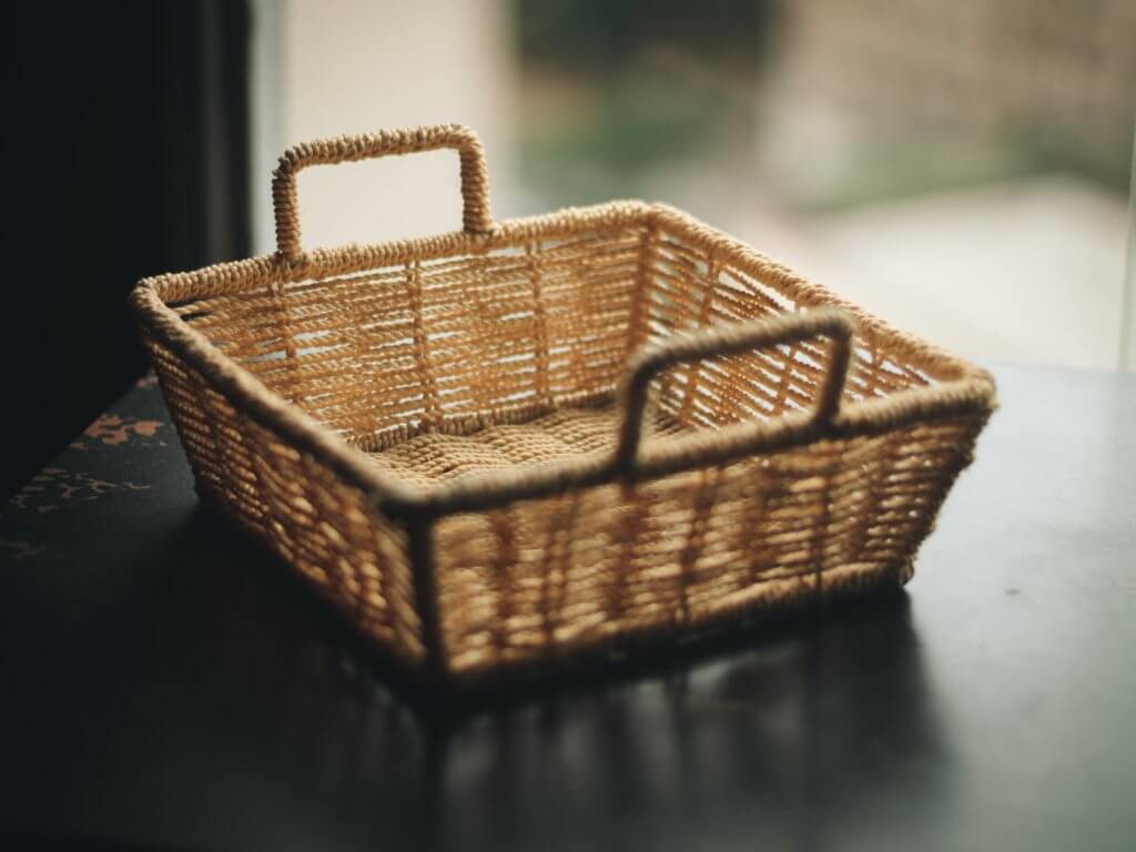 square brown wicker basket on table 2113125 1024x768
