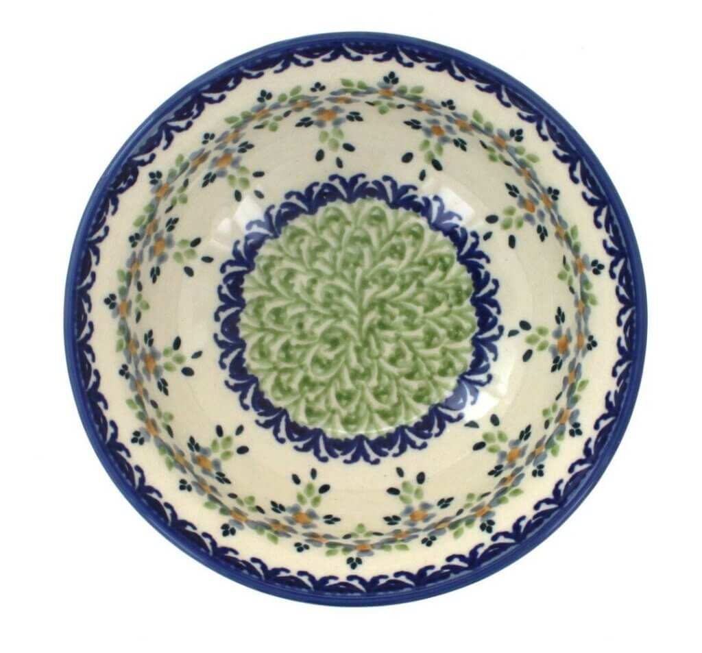 The Newest Trend in Dinnerware: A Blue Rose Pottery Review | The