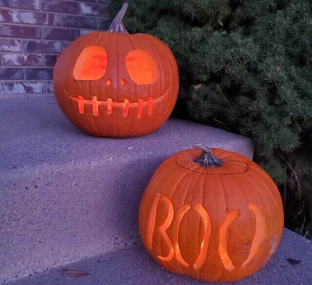 Front door decorations: pumpkins