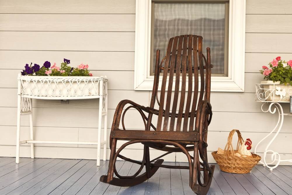 cottage style porch